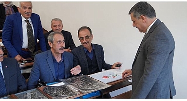 Vali Çiftçi, Tazelenme üniversitesinde öğrencilerle buluştu