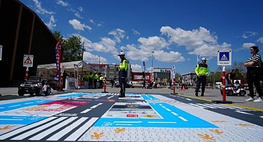 Vatandaşlara uygulamalı trafik eğitimi