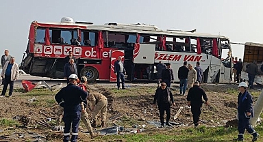 Yolcu otobüsü devrildi  28 kişi yaralandı
