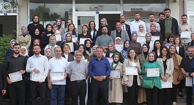63 eğitimciye başarı belgesi