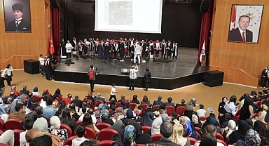 Atatürk Üniversitesinde mezuniyet coşkusu