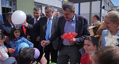 Bakan Tekin Erzurum'da