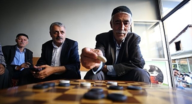 Dama tutkunu ilçe...