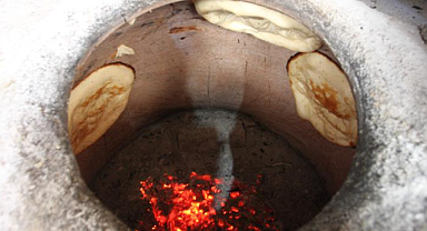 Dengesini kaybederek tandıra düştü