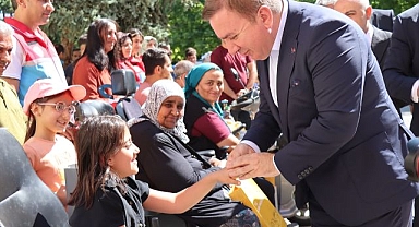 Engelli vatandaşların yüzünü güldürdüler
