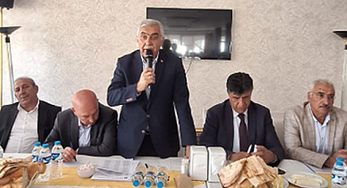 Erzurum Büyükşehir Belediyesi Pasinler'de muhtarlarla buluştu