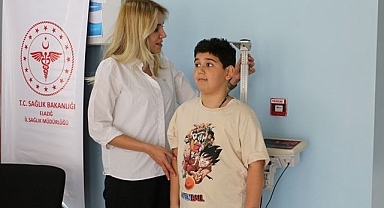 Etkinlikte boy ve kilolarını ölçtürdüler