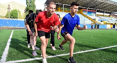 İşitme engelli atletlerin hedefi olimpiyatlar