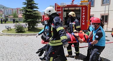 İtfaiyeden sağlık personeline yangın eğitimi