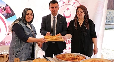 Kadınlar el emeği ürünlerini sergiledi