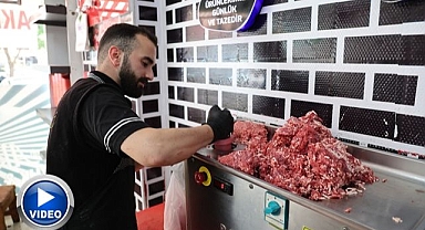 Kasapların kıyma mesaisi sürüyor