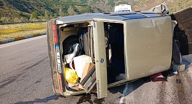 Kontrolden çıkarak refüje çarptı