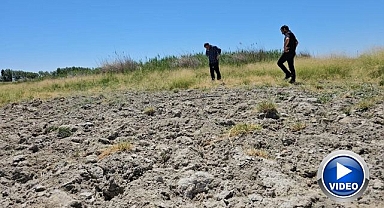 Kuraklık o gölü tamamen kuruttu