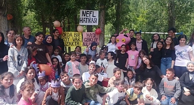 Lise öğrencilerinden köy öğrencilerine anlamlı etkinlik