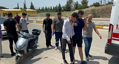 Motosiklet devrildi: 2 yaralı