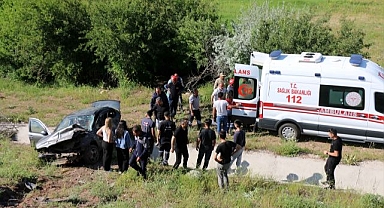 Şarampole devrilen otomobilde can pazarı