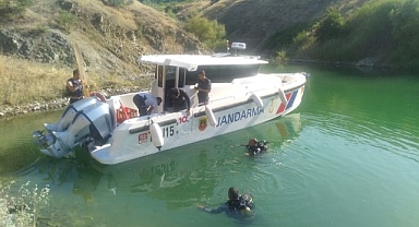 Serinlemek için göle giren çocuk hayatını kaybetti