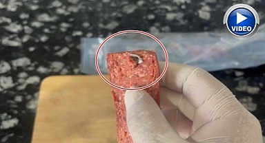 Sucuğun içinden çıkanlar mide bulandırdı