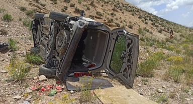 Takla atan araçtan sağ çıktılar