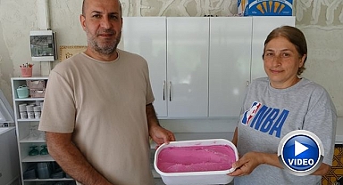 Tescilli Mor Reyhan bu kez dondurma oldu
