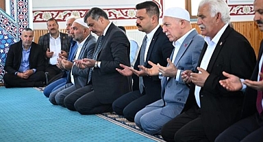Vali Çiftçi ve Başkan Sekmen mevlit programına katıldı