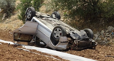 Virajı alamayan otomobil takla attı: 3 yaralı