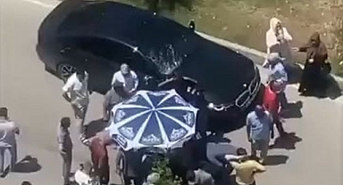 Yaralıyı dondurma şemsiyesiyle korudular