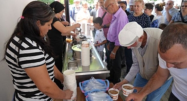 5 bin kişilik aşure ikramı