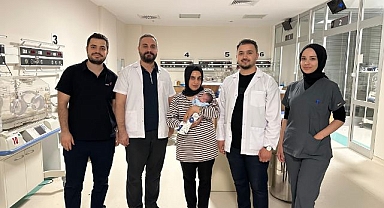 900 gram bebek hayata tutundu