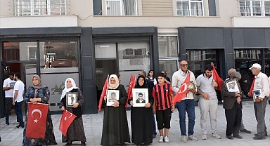 Aileler evlat nöbetini sürdürdü