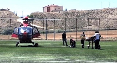 Ambulans helikopter eli kesilen şahıs için havalandı