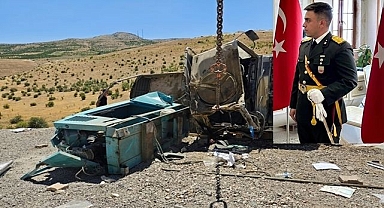 Askeri araç devrildi 1 asker şehit oldu, 1 asker yaralandı