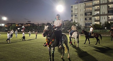 Atlı spor gösterileri düzenlendi