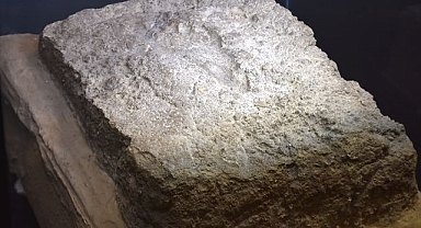 Binlerce yıllık kadın ayak izi ilk kez görücüye çıktı