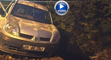 Çamurlu yolda aniden fren yapınca...
