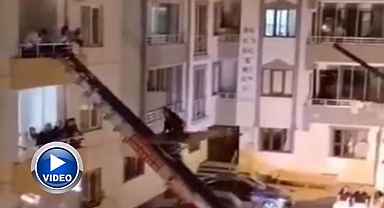 Damadı dövmek için yük asansörüyle eve girdiler
