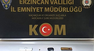 Ehliyet sınavında kopya düzeneği ele geçirildi