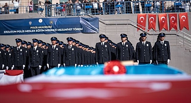 Erzurum'da 393 polis adayı mezun oldu