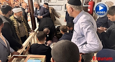 Cuma namazında kalp krizi geçirdi