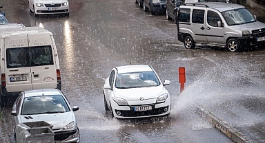 Erzurum'da sağanak etkili oldu
