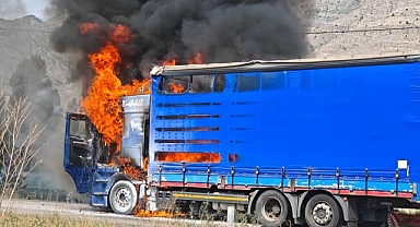Erzurum'da seyir halindeyken alev aldı