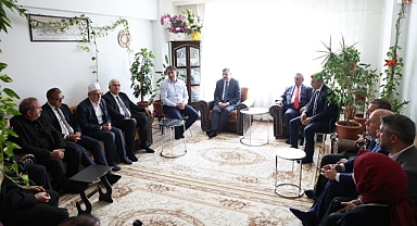 Erzurum protokolünden şehidin emanetlerine ziyaret