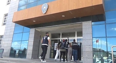 Fuhuş operasyonunda tutuklandılar
