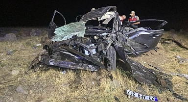 Hakimiyetini kaybederek şarampole devrildi: 2 ölü, 3 yaralı