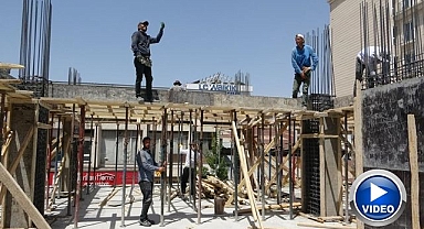 Kavurucu sıcakta ekmek parası