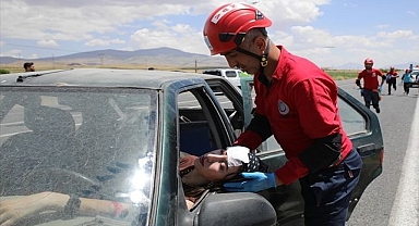 Kaza tatbikatı gerçeğini aratmadı