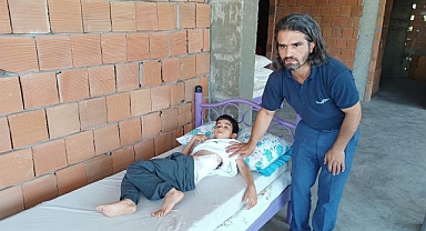 Küçük çocuk merminin hedefi oldu