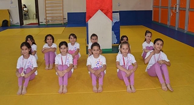 Minik sporcular şampiyonluk yolunda