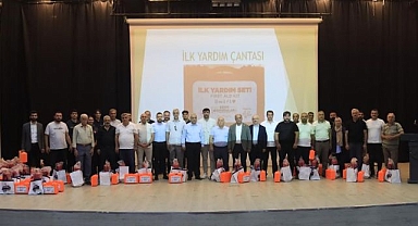 Muhtarlara yangın söndürme tüpü dağıttılar