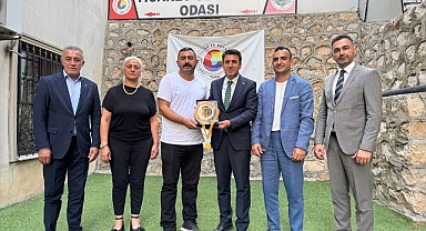 Munzur Balı'na altın madalya
